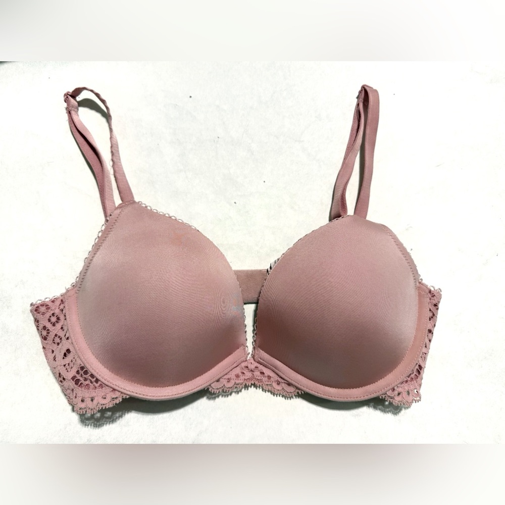 Victoria's Secret Blush Pink Lace Push-Up Bra